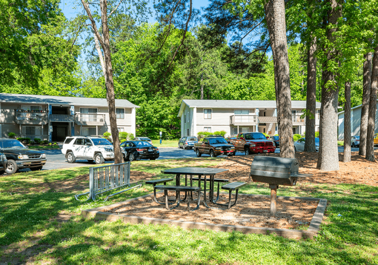 Oxford Square Apartments Gallery