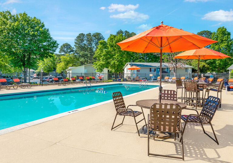 Oxford Square Apartments Gallery